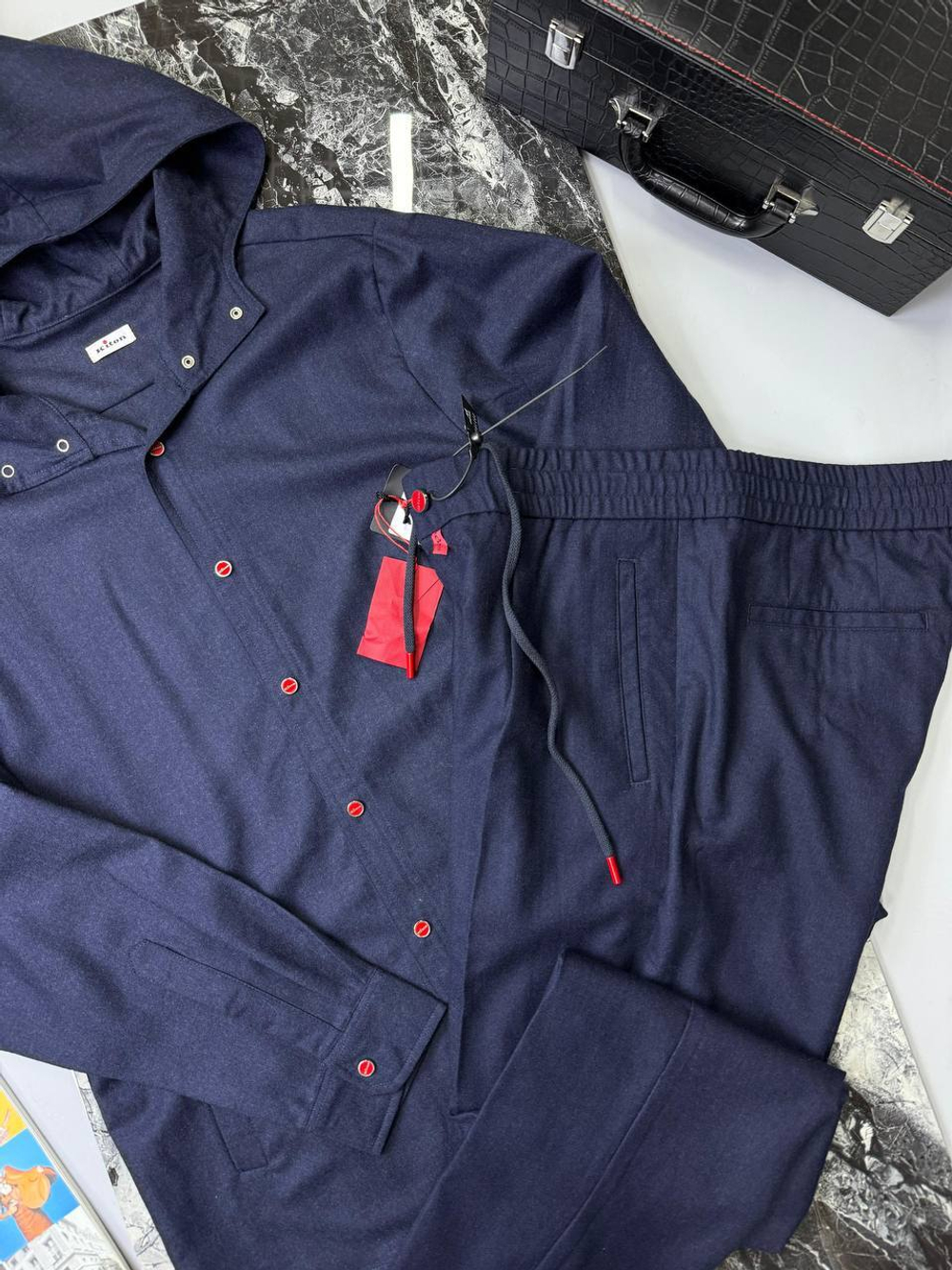 Прогулочный костюм Kiton