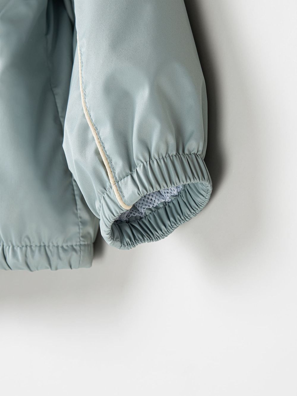 Ветровка на сетчатой подкладке "Ментол"