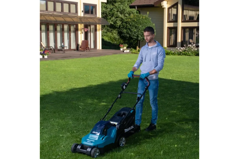 Газонокосилка Makita DLM382PM2