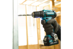 Аккумуляторная дрель-шуруповерт Makita DF333DWME