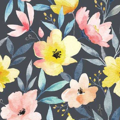 Акварельный цветочный паттерн на темном фоне
