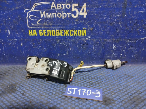 Замок двери передней левой TOYOTA CORONA 1990