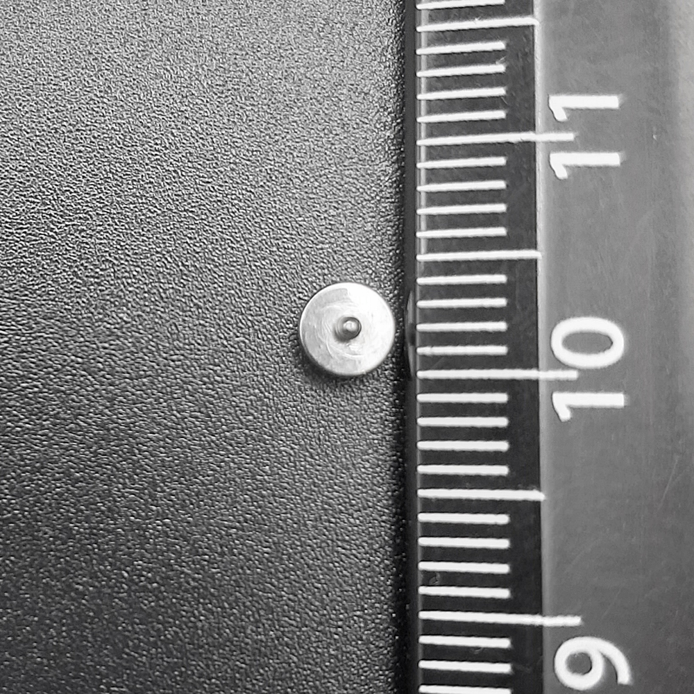 Накрутка 1 шт для микродермала круглая 4 мм с бирюзовым кристаллом, толщина резьбы 1,6 мм для пирсинга. Титан G23