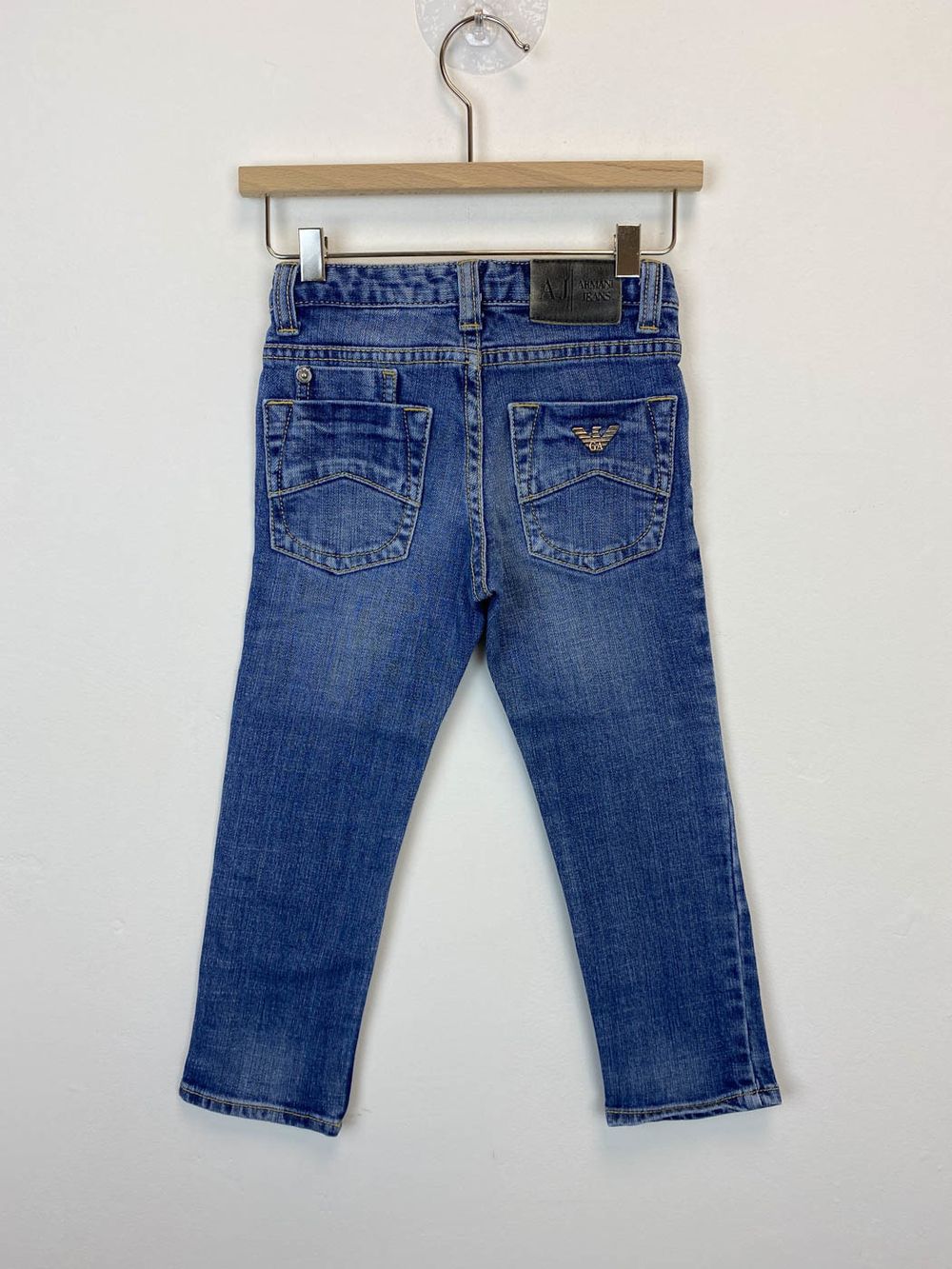 Джинсы Armani