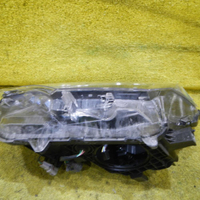 Фара левая Toyota Rav 4 CA40 (2015-2019) LED