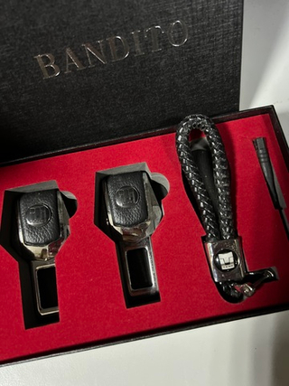 Заглушка ремня безопасности НАБОР "TANK" (2заглушки+брелок+отвертка) K-105TN