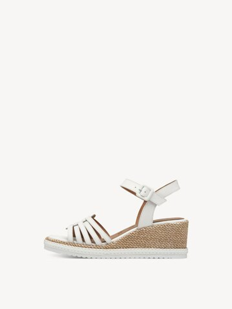 Сандали кожаные на танкетке Tamaris