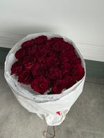 Букет из красной розы ХЕРТС 25 шт