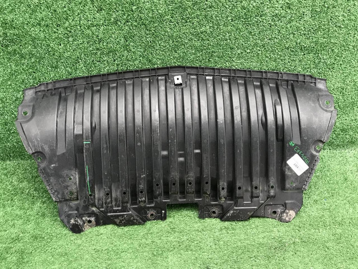 Пыльник переднего бампера Mercedes E W213 (16-21)