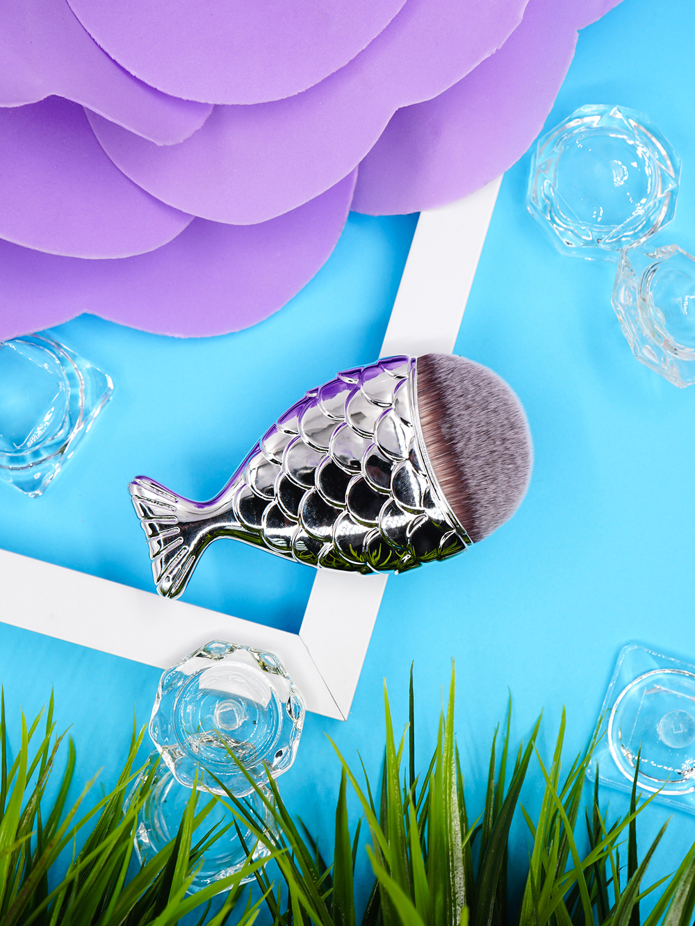 Кисть рыбка большая черная (106*55)