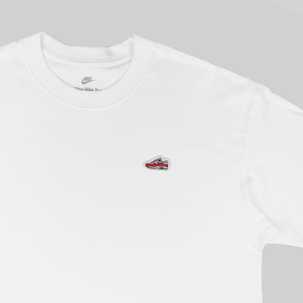 Футболка мужская Nike Sportswear Club Sneaker Patch артикул:FQ3762-100 - купить в магазине Дайс
