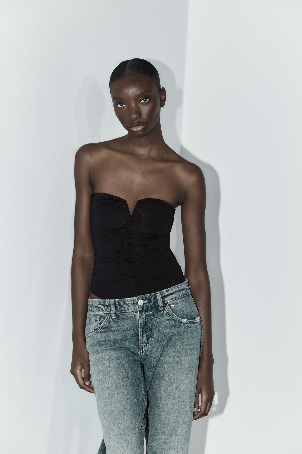 ZARA БОДИ БАНДО ИЗ ПОЛИАМИДА СО СБОРКАМИ, ЧЕРНЫЙ