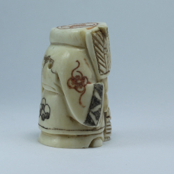 Нэцкэ Дзюродзин с веером и корзиной рыбы