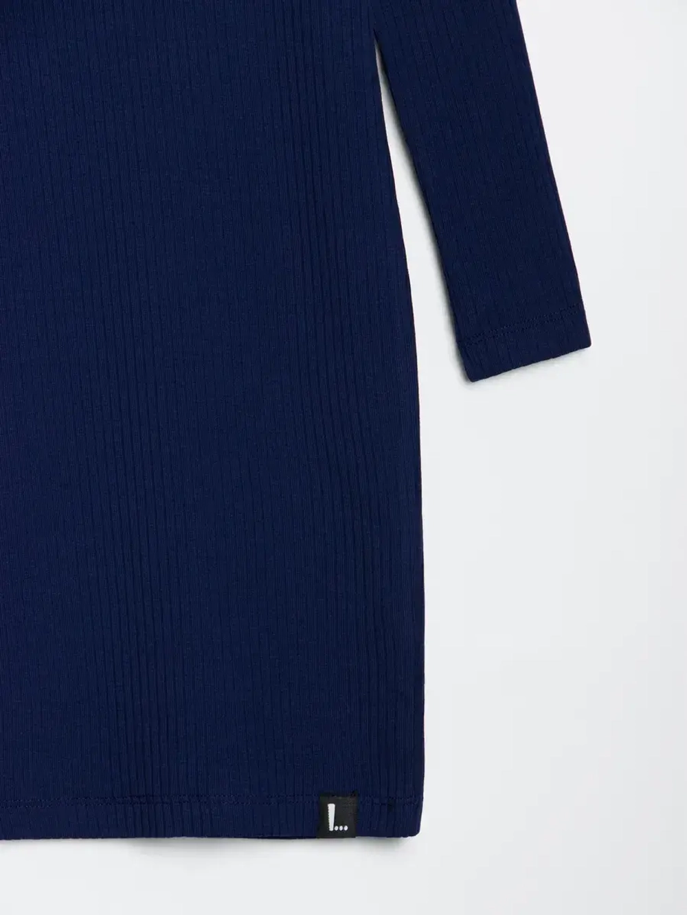 Школьное платье для девочки обтягивающее на осень