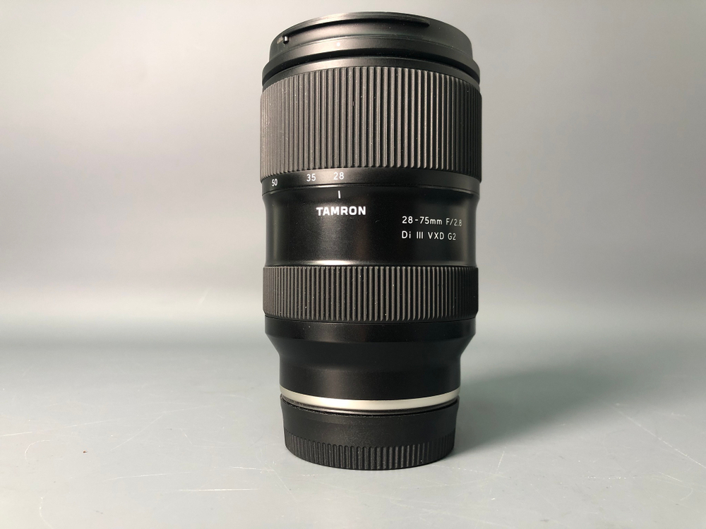 Tamron 28-75mm 2.8 Di III G2 Sony E, мелкие царапины на линзах.