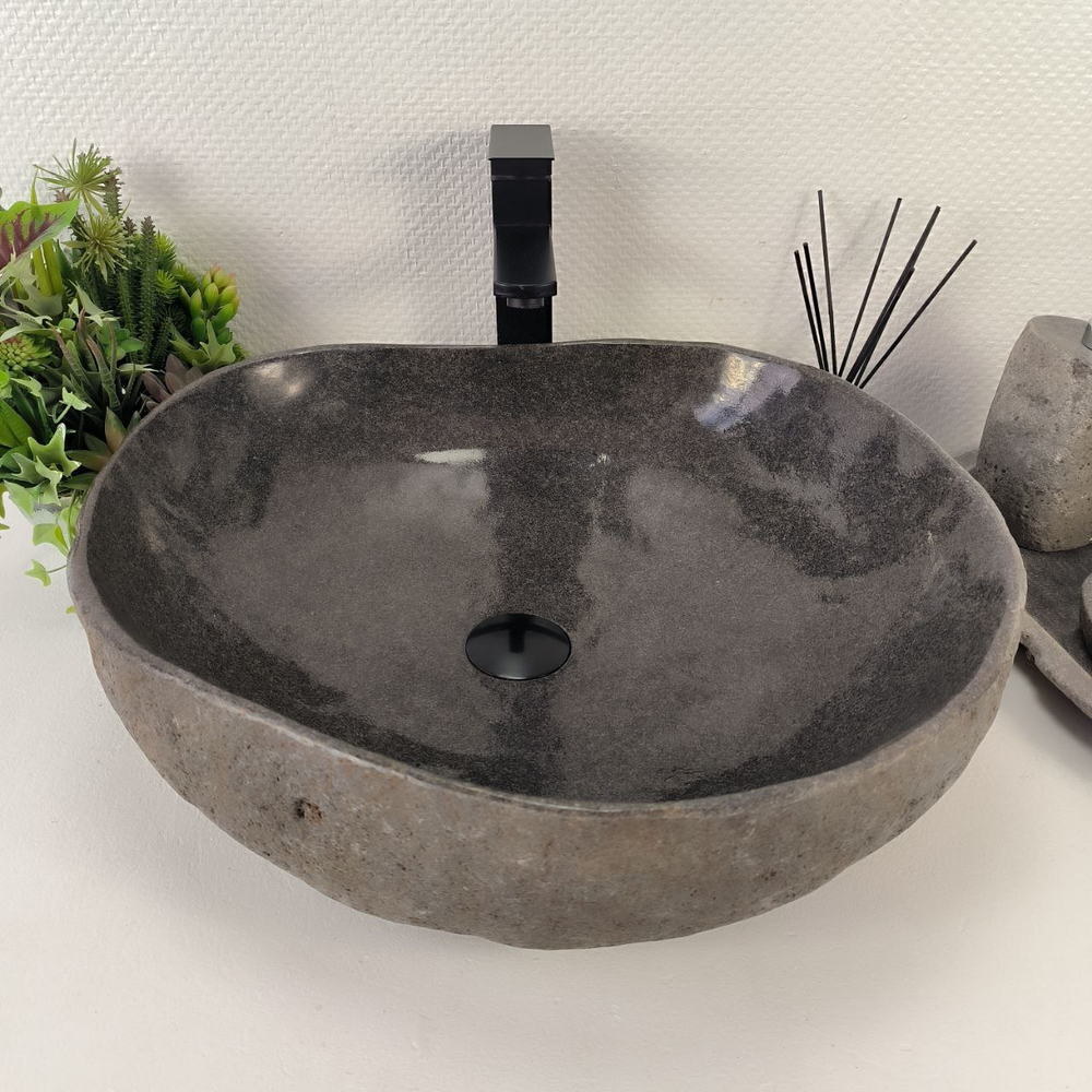 Раковина из речного камня RS-64860 52*46*15 0862