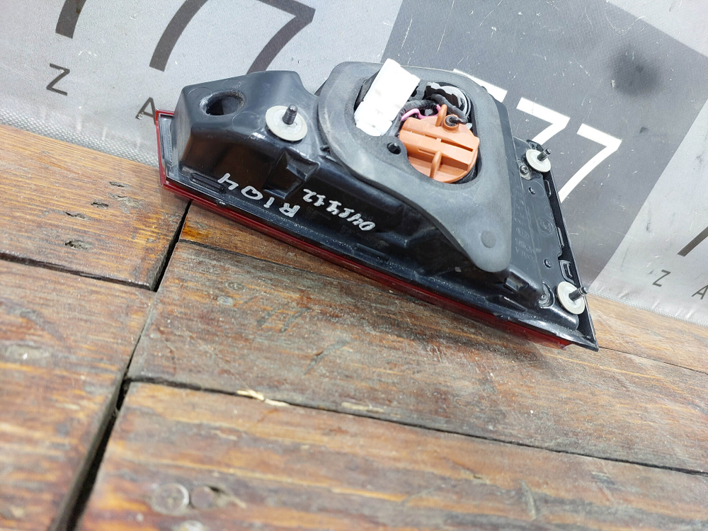 Фонарь задний правый Kia Rio 4 X-Line 20-нв Б/У Оригинал 92404H0700