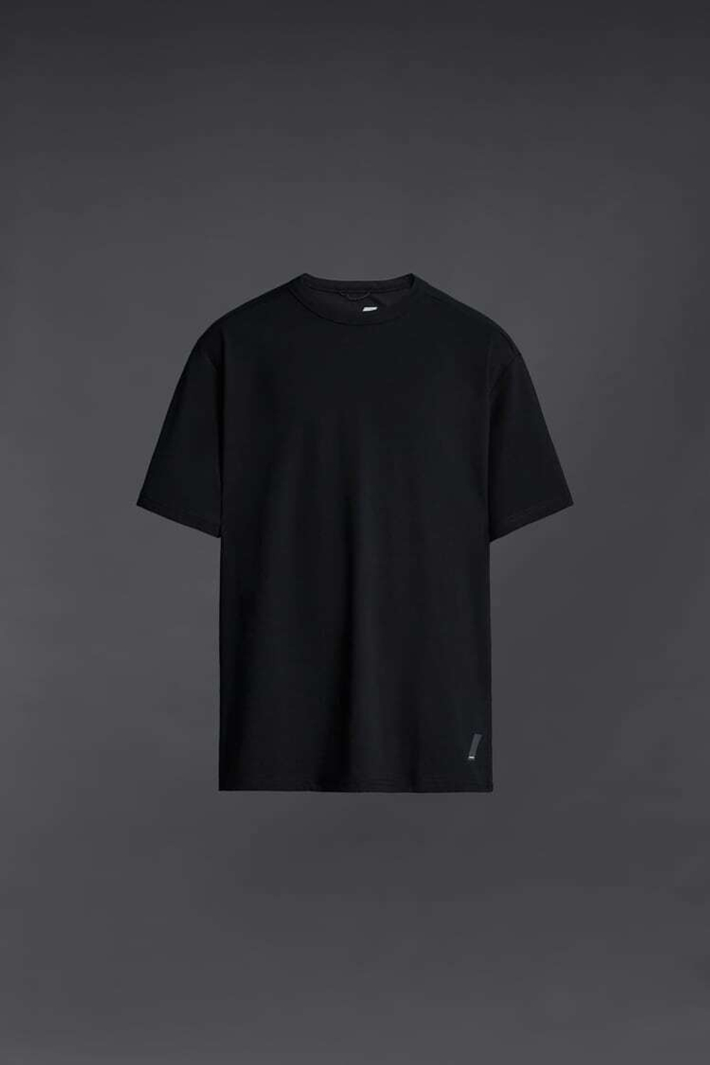 ZARA СПОРТИВНАЯ ФУТБОЛКА КОМФОРТНОЙ ПОСАДКИ, ЧЕРНЫЙ