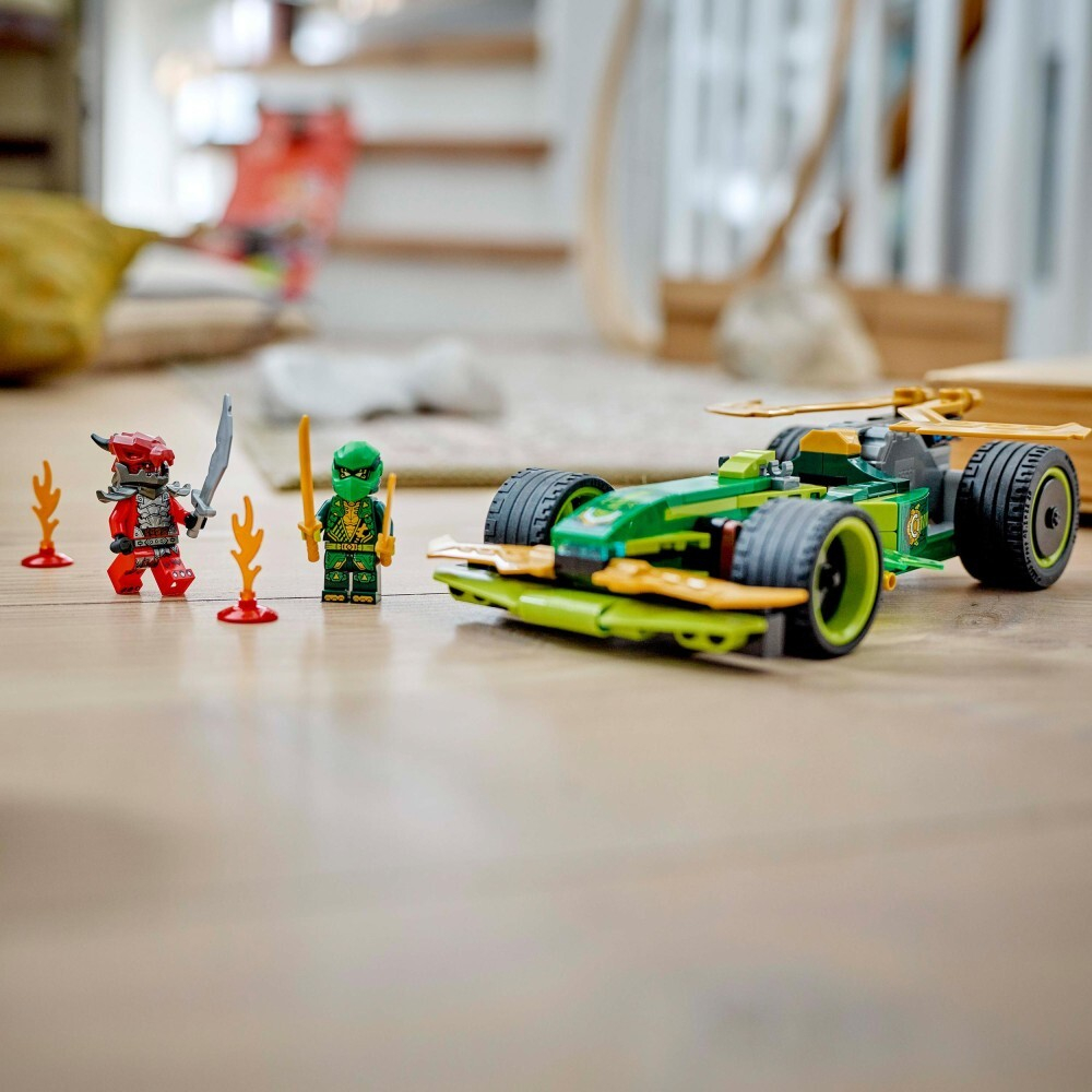 LEGO Ninjago / Гоночный автомобиль Ллойда с оттяжкой/ 71828