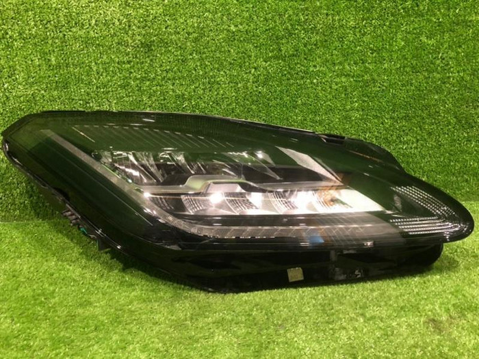 Фара правая Jaguar E-PACE (2017-2021) LED