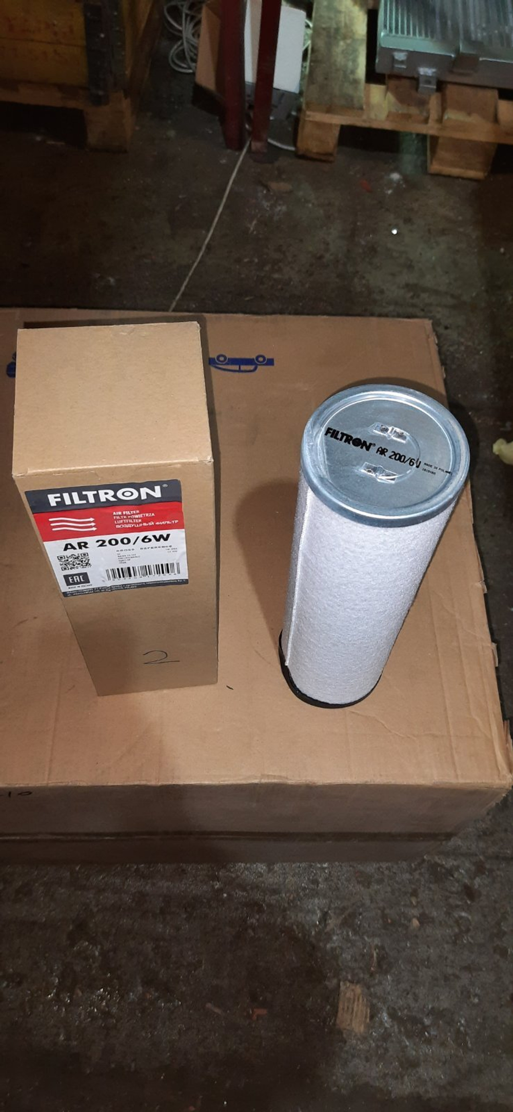 Фильтр воздушный внутренний Filtron AR200/6W