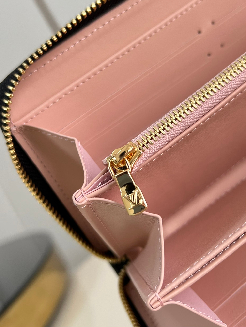 Louis Vuitton Zippy Wallet