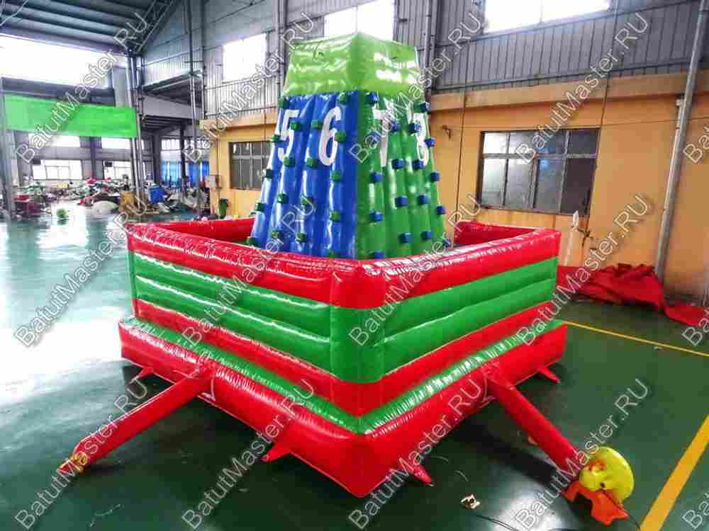 Скалодром "Быстрее ветра" 7*7*6 м