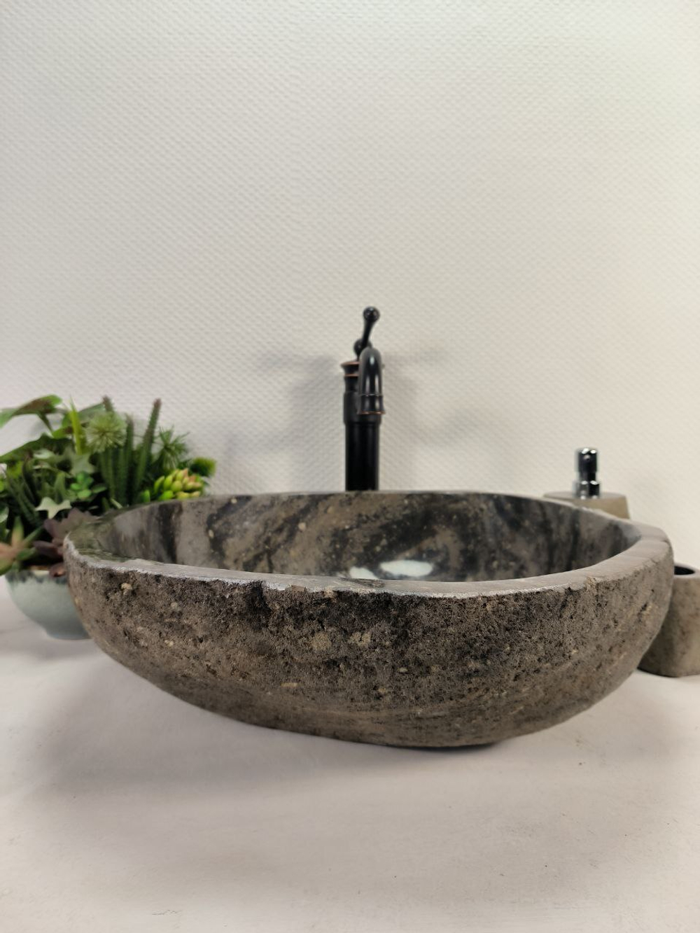 Раковина из речного камня RS-65626 49*48*15 0857