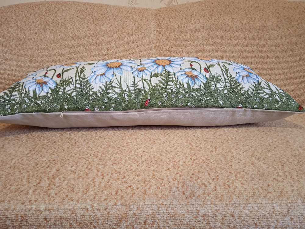 Декоративный гобеленовый чехол Ромашки 34х87