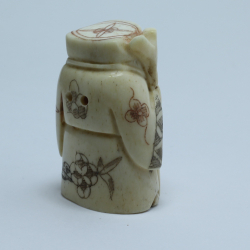 Нэцкэ Дзюродзин с иероглифом счастье и посохом