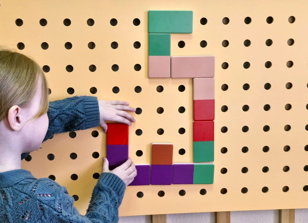 Настенная игра Логическое Домино цветное