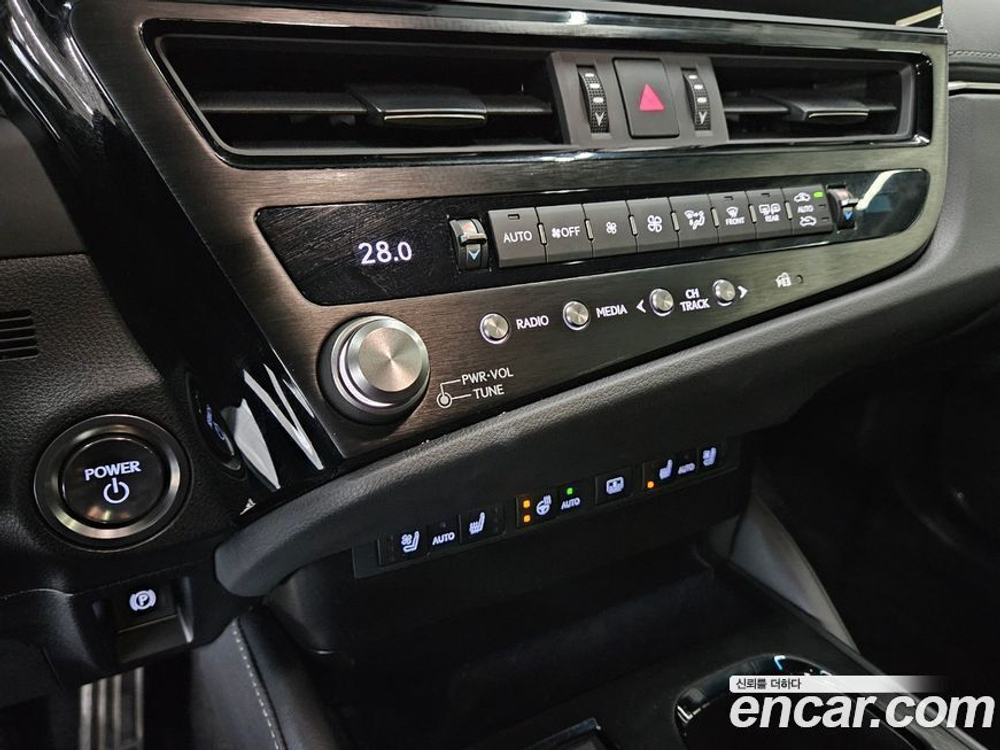 Lexus ES300h 7 Generation F-Sport (09.2023)