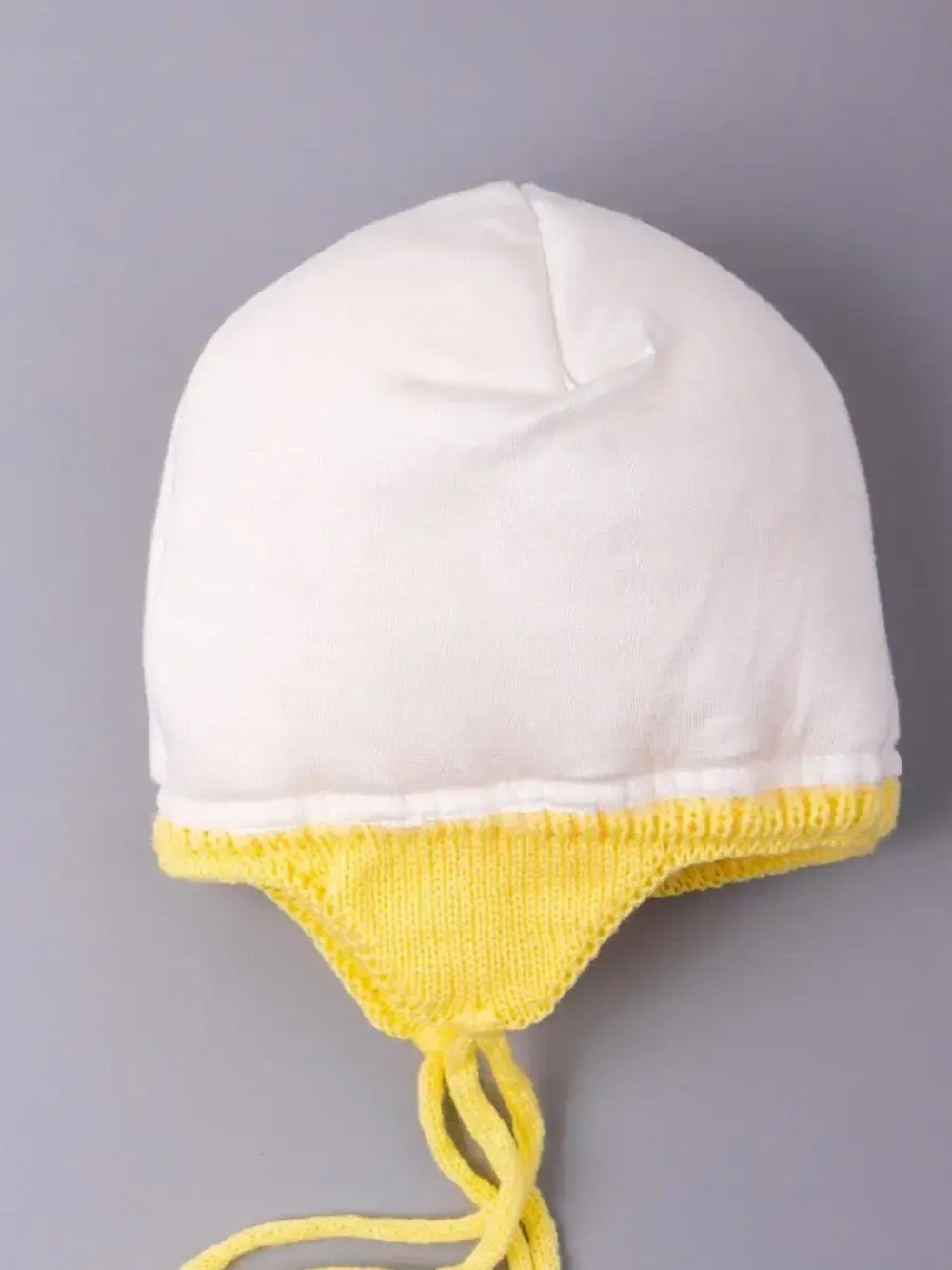 Шапка зимняя вязаная с помпоном для детей