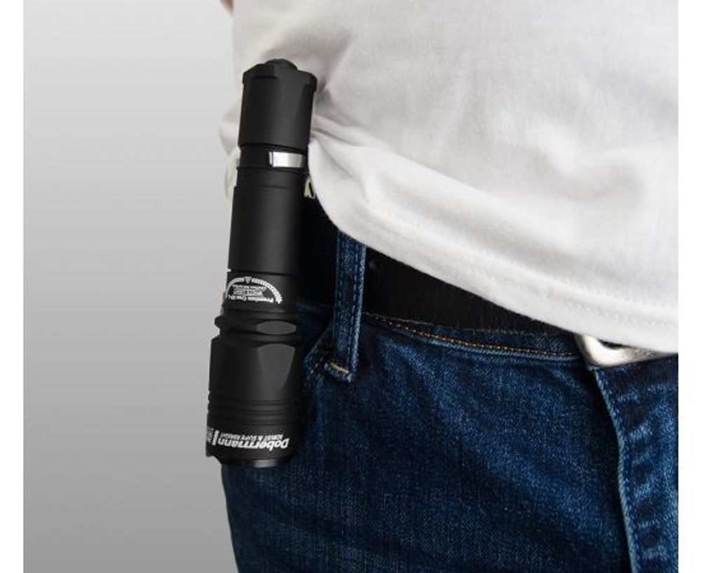 Фонарь Armytek Dobermann / XP-E2 Красный / 160 лм / 5°:40° / 1x18650 или 2xCR123A