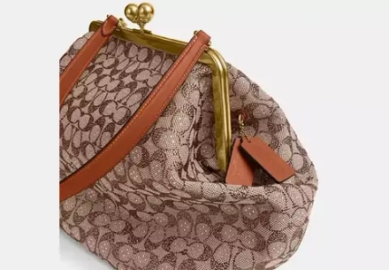 COACH БОЛЬШАЯ СУМКА KISSLOCK, КОРИЧНЕВЫЙ