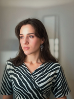 Серьги "Бантик" ручной работы выполненные из бисера и морского жемчуга