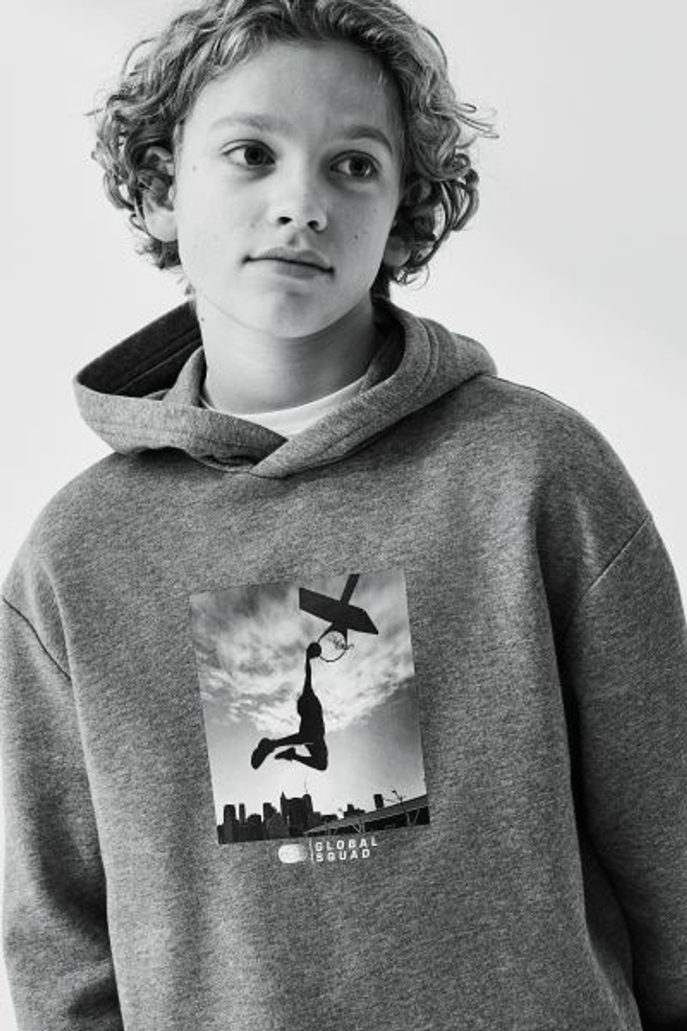 H&M Толстовка с принтом и капюшоном, серый с меланжевым эффектом