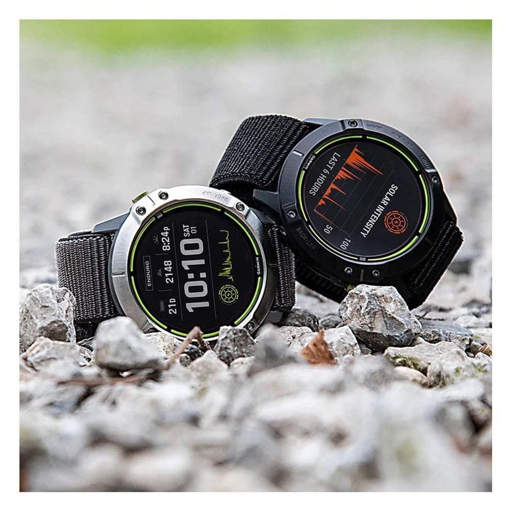 Часы для экстремальных видов спорта Garmin Enduro стальной корпус и серый нейлоновый ремешок UltraFit 010-02408-00