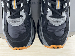 Balenciaga Runner 772774-W3RNY-4018