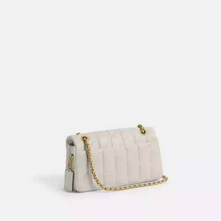 COACH СУМКА ЧЕРЕЗ ПЛЕЧО TABBY 26 С МЯГКОЙ ПОДКЛАДКОЙ, БЕЛЫЙ