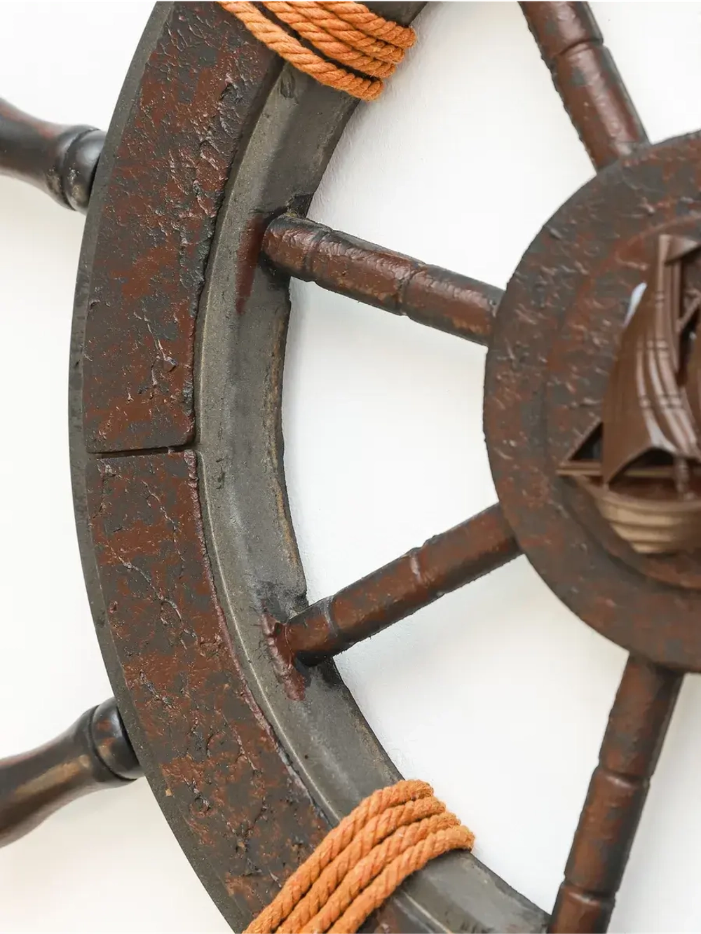 Декор для дома на стену "Штурвал" 62 см