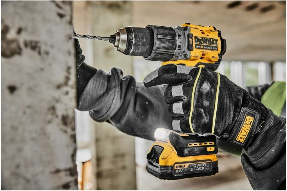 Аккумуляторная дрель-шуруповерт Dewalt DCD805E2T