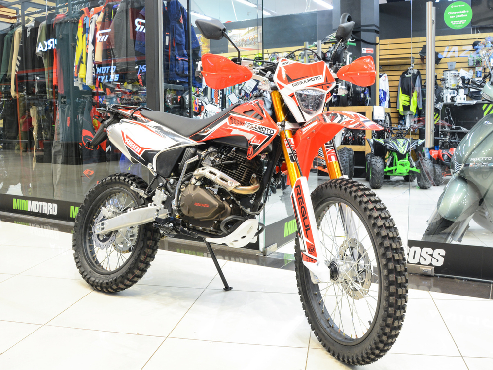 Мотоцикл эндуро Regulmoto Sport-003 250 PR (c баланс. вал.) ПТС Красный