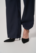 Брюки с поясом на резинке синие