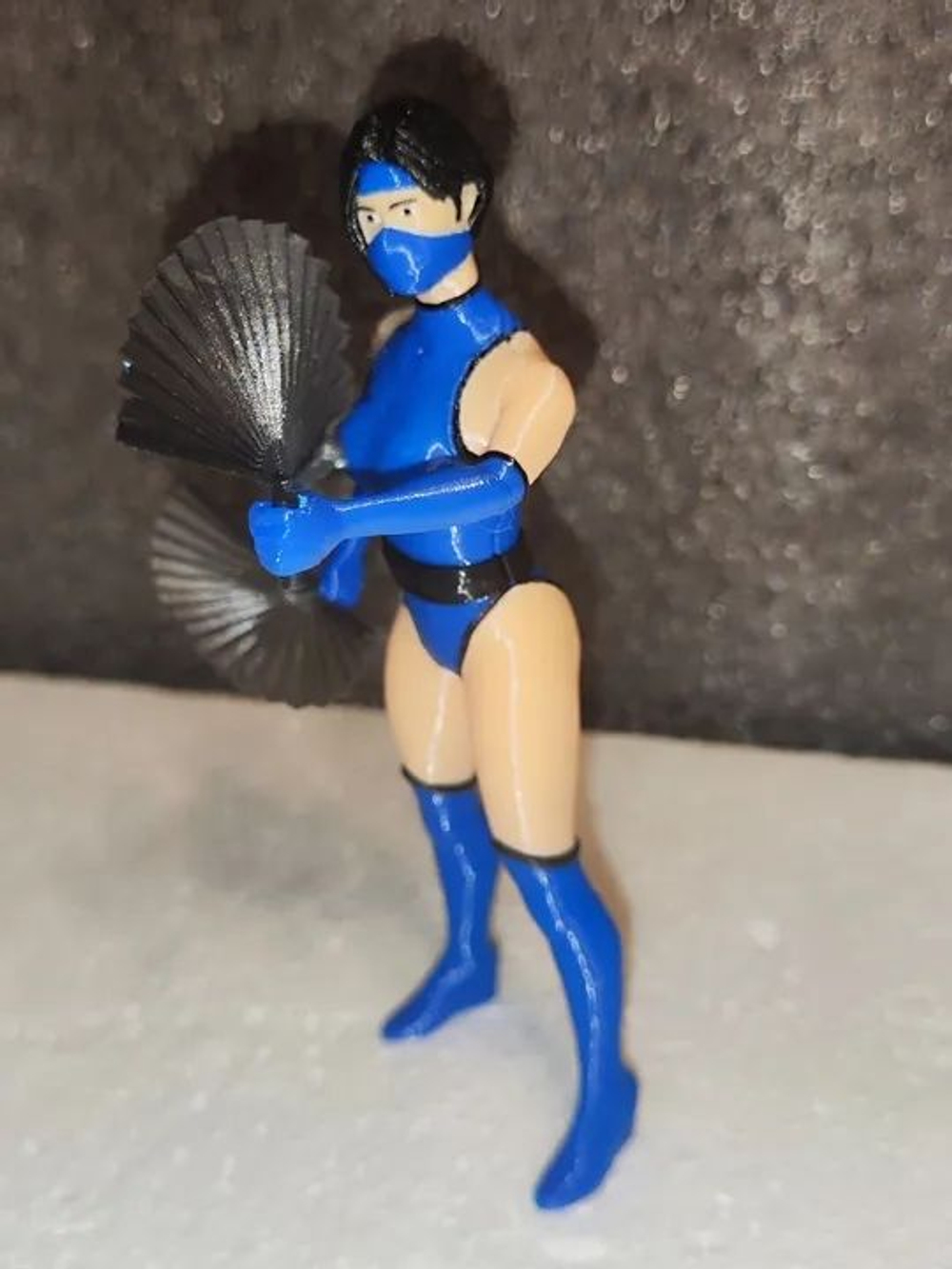 Подвижная фигурка "Китана" Mortal Kombat, пластик, цветная