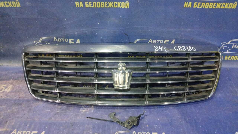 Решетка радиатора TOYOTA CROWN 2004