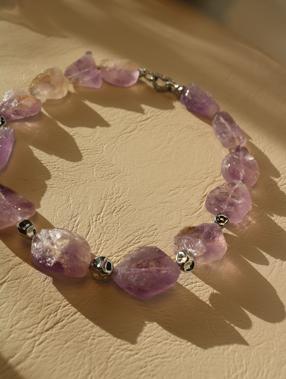 Чокер из необработанного аметиста «Лавандовые кристаллы»