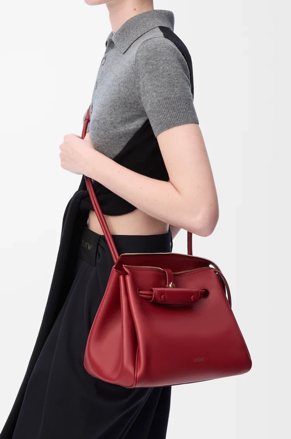 Loewe Сумка Madrid среднего размера из мягкой телячьей кожи, красный