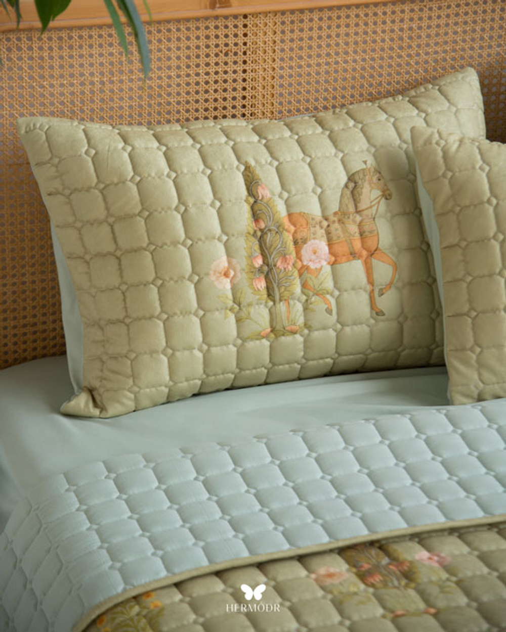 Комплект стеганного покрывала и 3 наволочек Soufiyan Matcha Green Hermodr 130220302 Иран