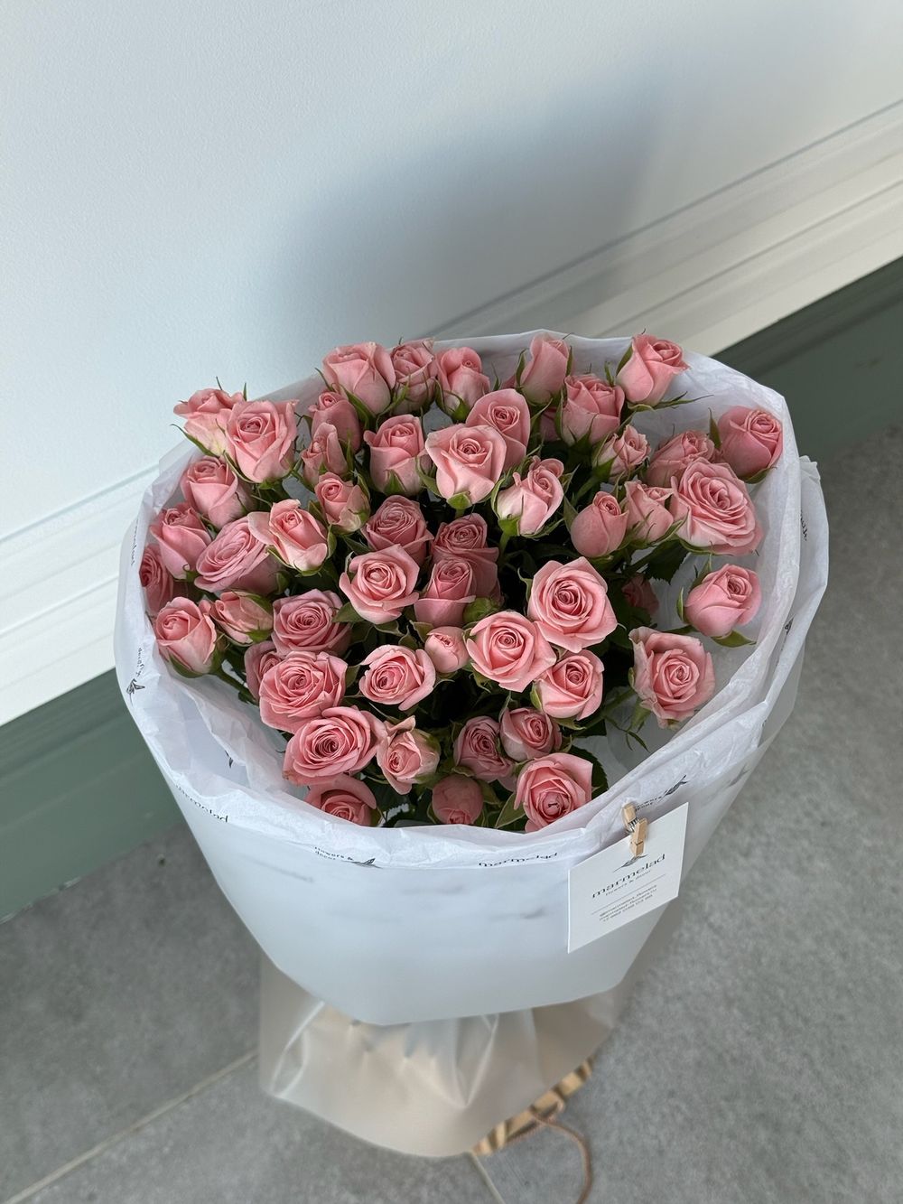 Букет моно из кустовых роз 9 шт